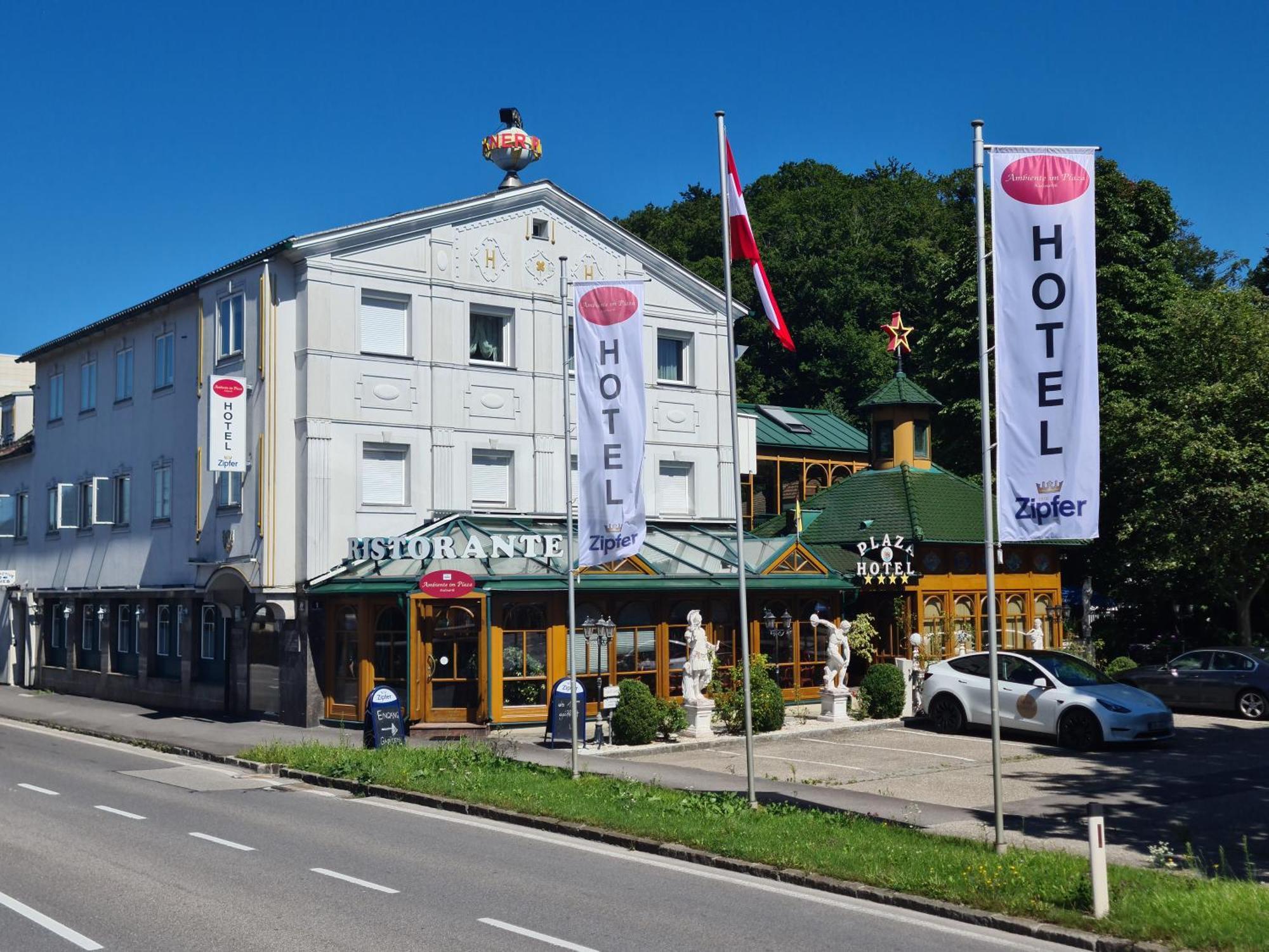 Attnang-Puchheim Hoeckner Plaza Hotel מראה חיצוני תמונה