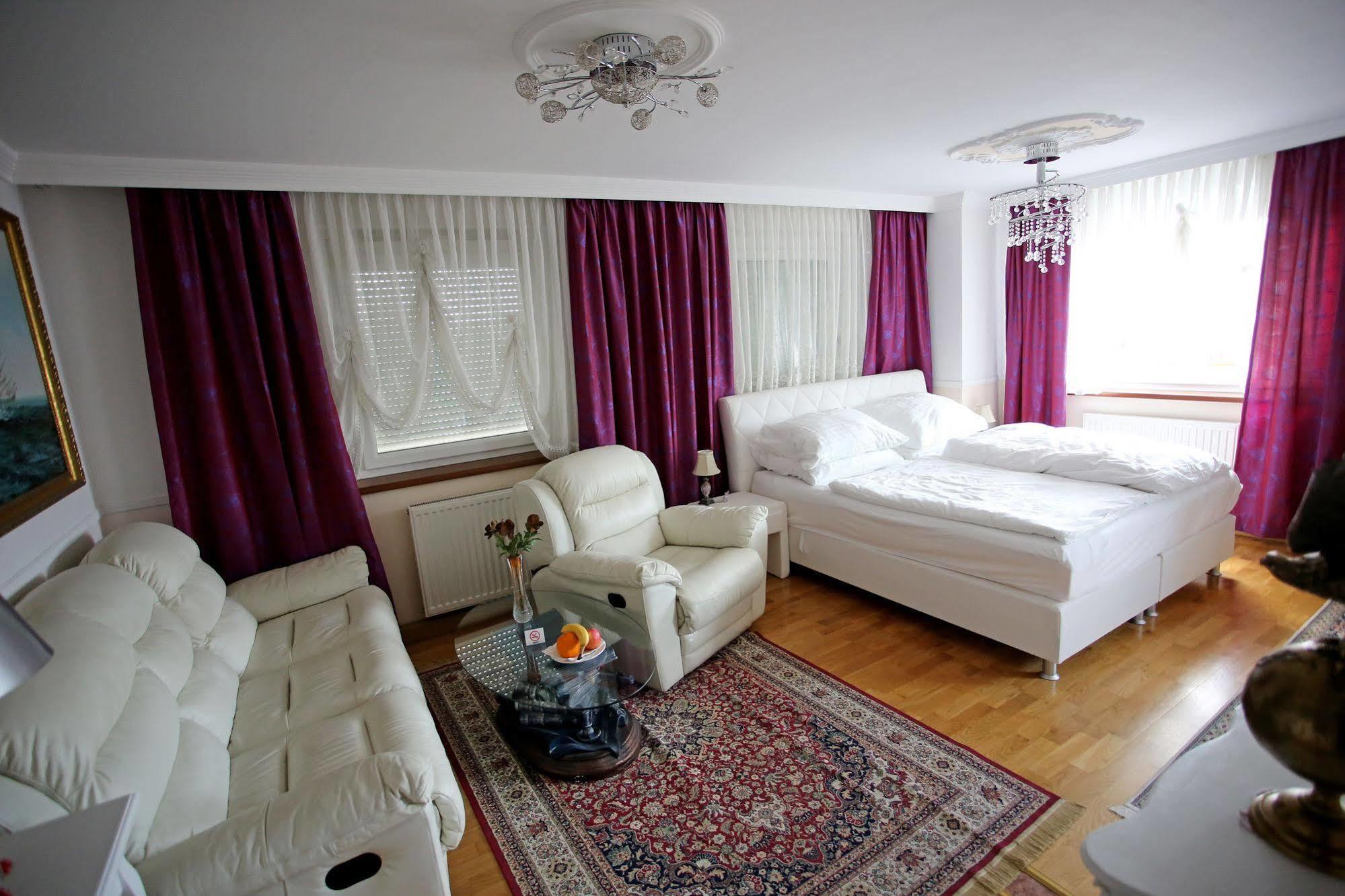 Attnang-Puchheim Hoeckner Plaza Hotel מראה חיצוני תמונה