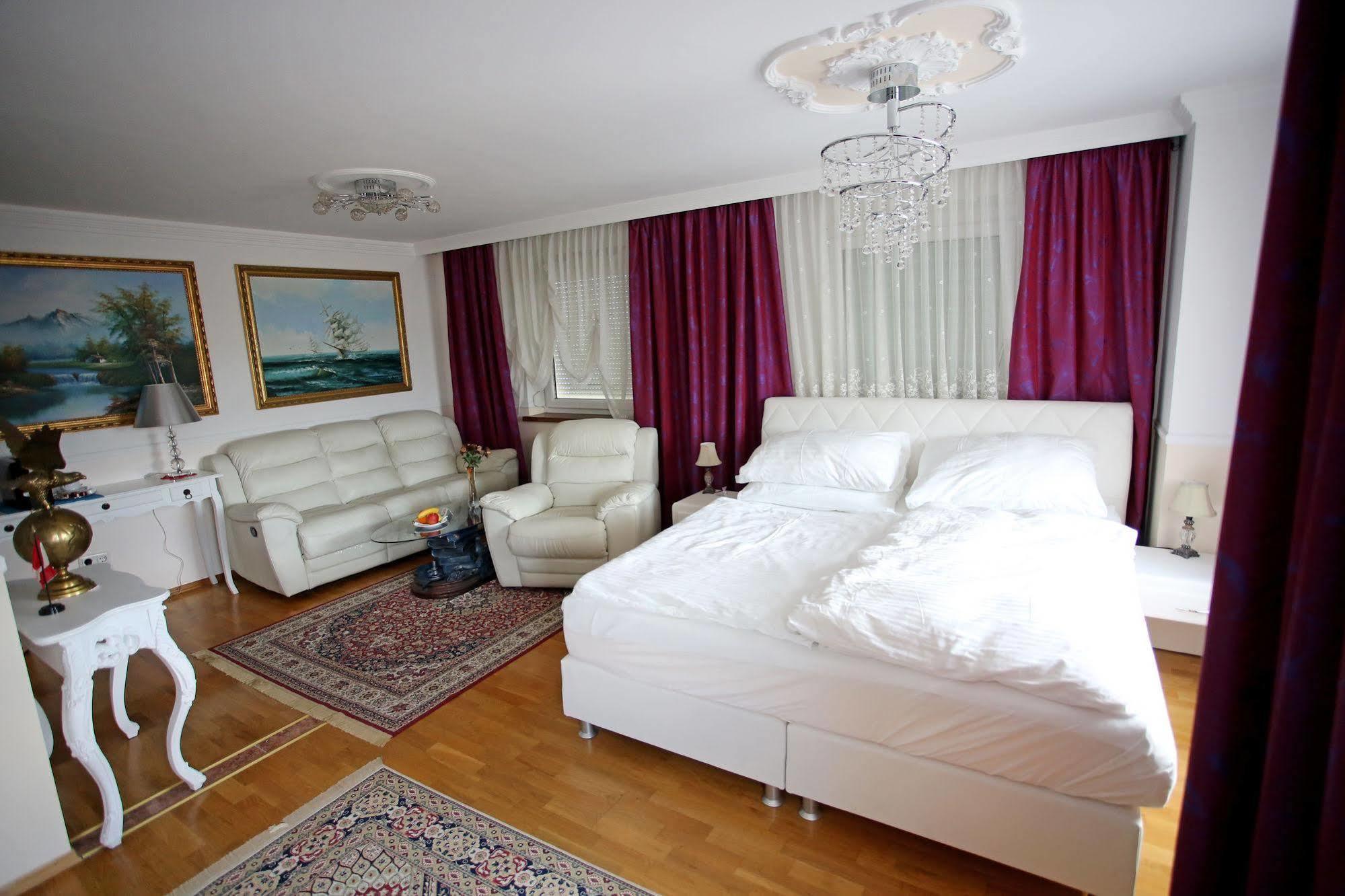 Attnang-Puchheim Hoeckner Plaza Hotel מראה חיצוני תמונה