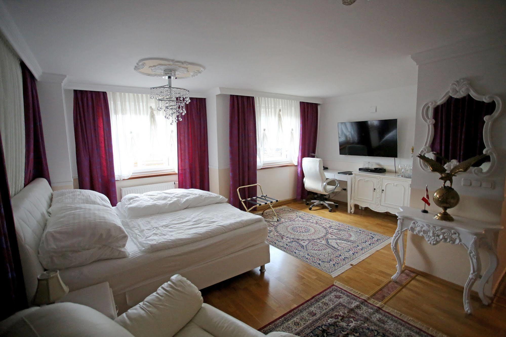Attnang-Puchheim Hoeckner Plaza Hotel מראה חיצוני תמונה