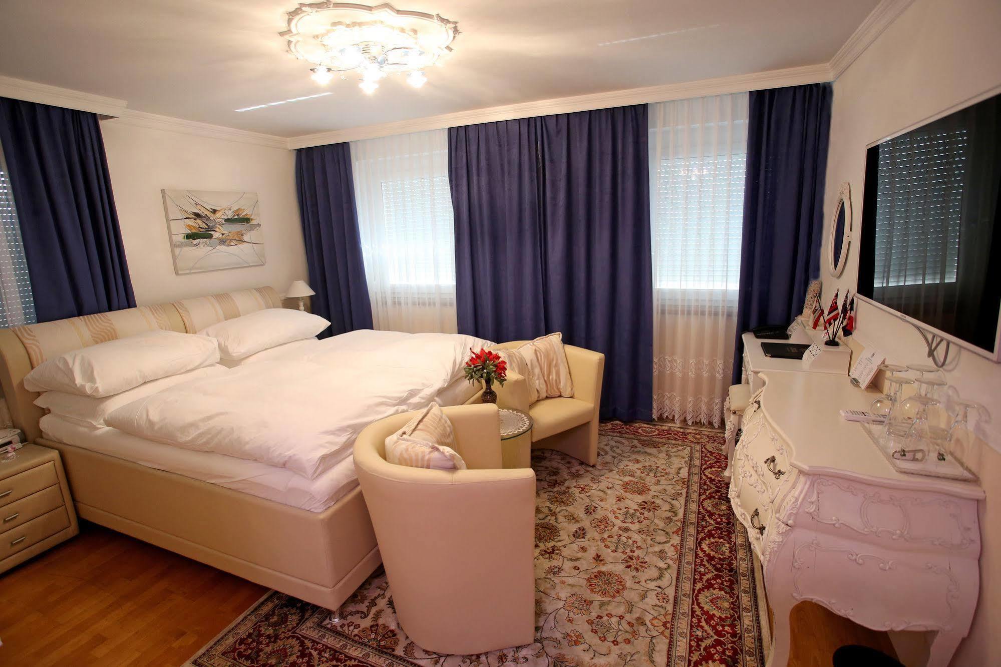 Attnang-Puchheim Hoeckner Plaza Hotel מראה חיצוני תמונה